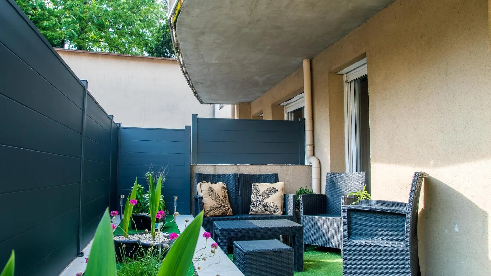 Jungle-Tgv Massy-Rer- Paris-Orly Apartment Massy  0*, Massy (Essonne) France